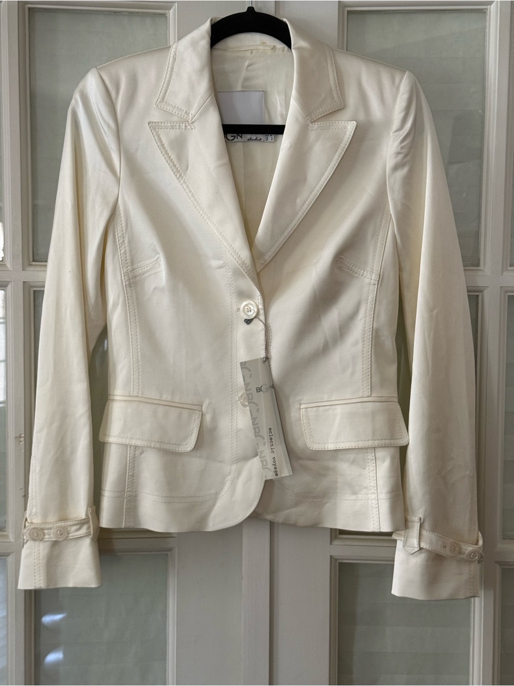 Women's Cream Tailored Single-Button Blazer